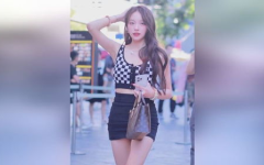短裙小姐姐解说,短裙小姐姐带你领略时尚潮流魅力