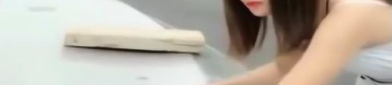 大小姐哄小姐姐,一场温馨治愈的甜蜜互动